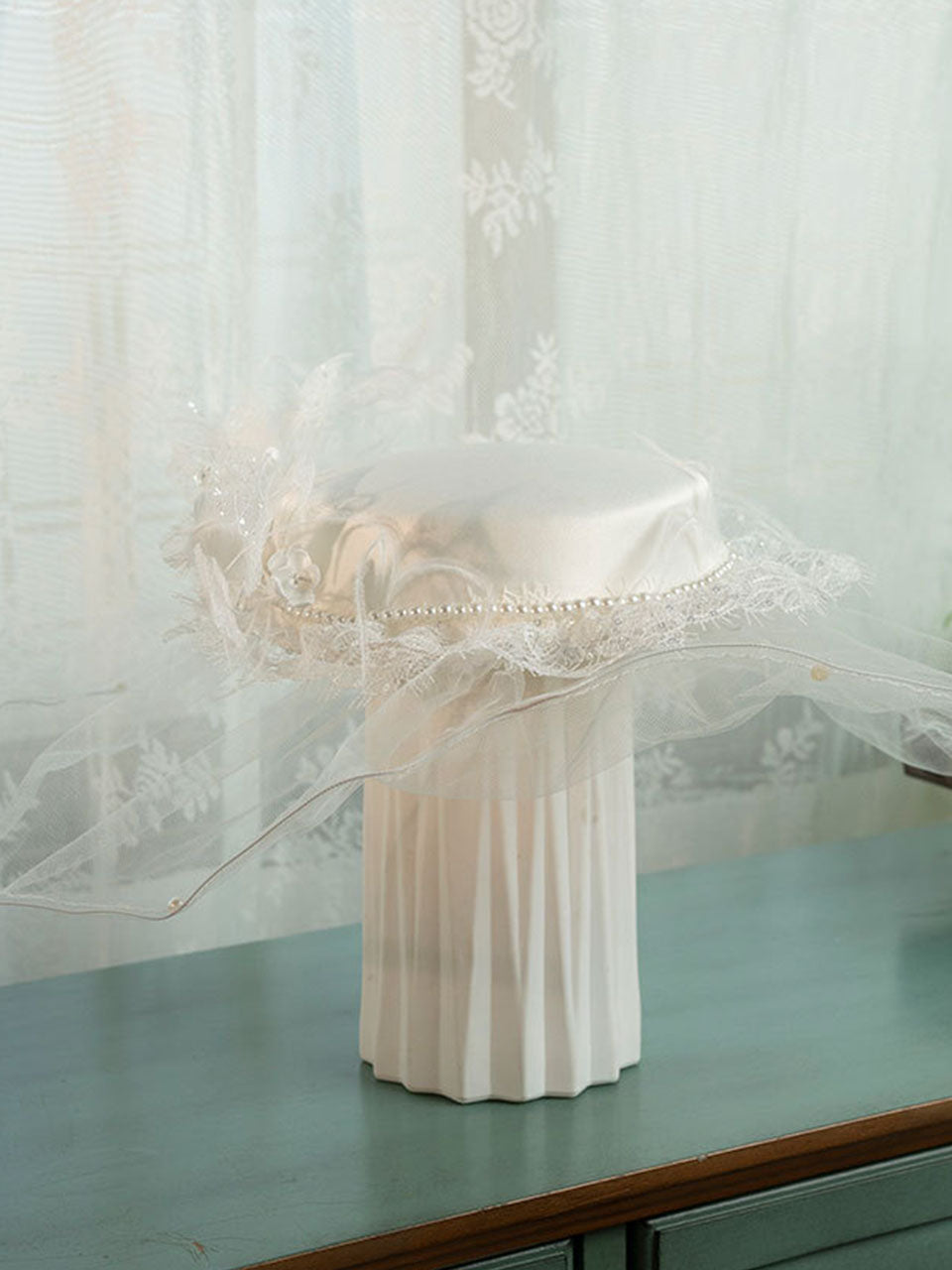 Romantic Dreamy White Flower Light Mesh Brim Wedding 1950S Hat